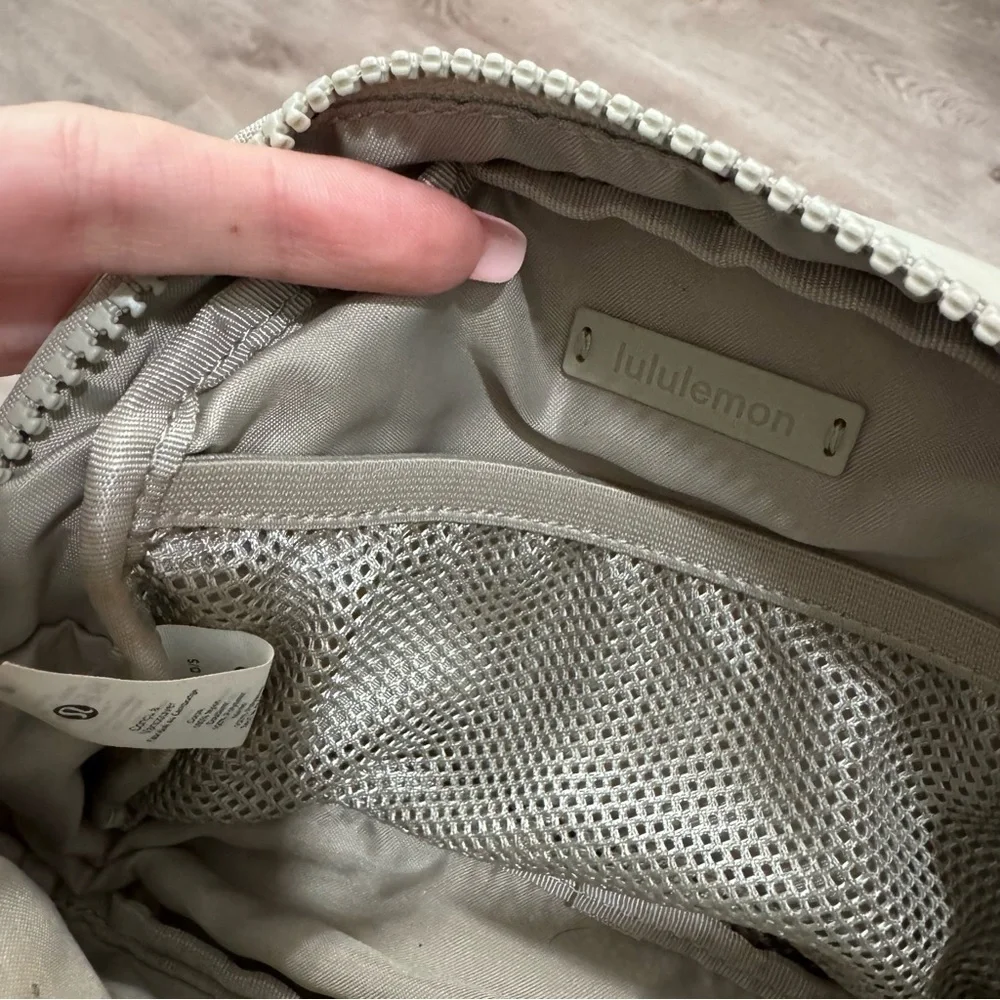 Lululemon Athletica Go Getter Pouch Mini Gray Sage Bag STAINED BLEACHED